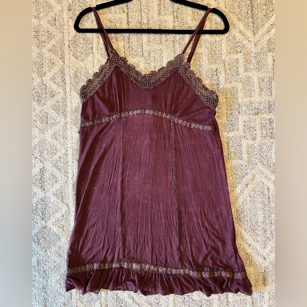 POL Burgundy (stone washed) Lace Camisole Sleeveless Top